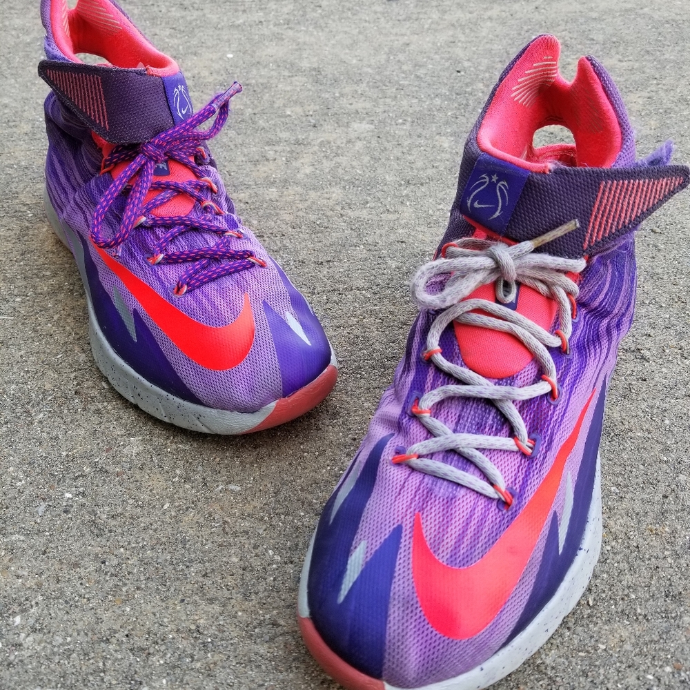 Nike Air Zoom Kyrie Irving HyperRev - size 12